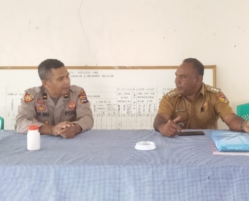 Hari Pertama Melaksanakan Tugas, Kapolsubsektor Lakmaras Bersilaturahmi Dengan Camat Lamaknen Selatan 