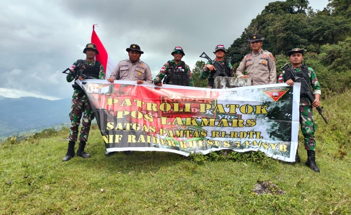 Anggota Pos Lakmaras dan Satgas Pamtas  Yonif 744/SYB  Pos Henes Gelar Patroli Gabungan Diwilayah Perbatasan RI-RDTL