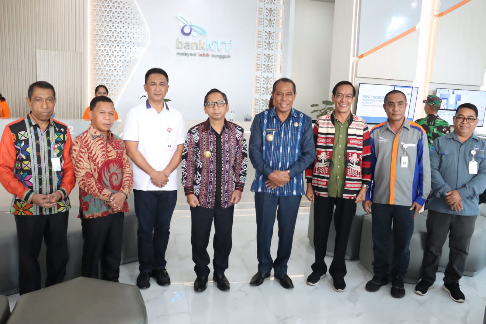 Pj. Gubernur Resmikan Gedung Kantor Bank NTT Cabang Bajawa dan Launching Mall Pelayanan Publik Kabupaten Ngada