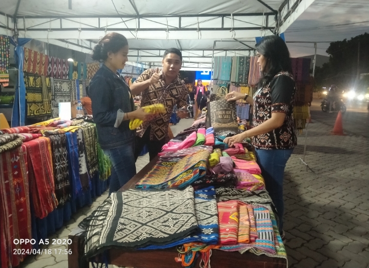 Gandeng Mitra Binaan,Bank NTT Gelar Bazar Tenun dengan Harga Terjangkau