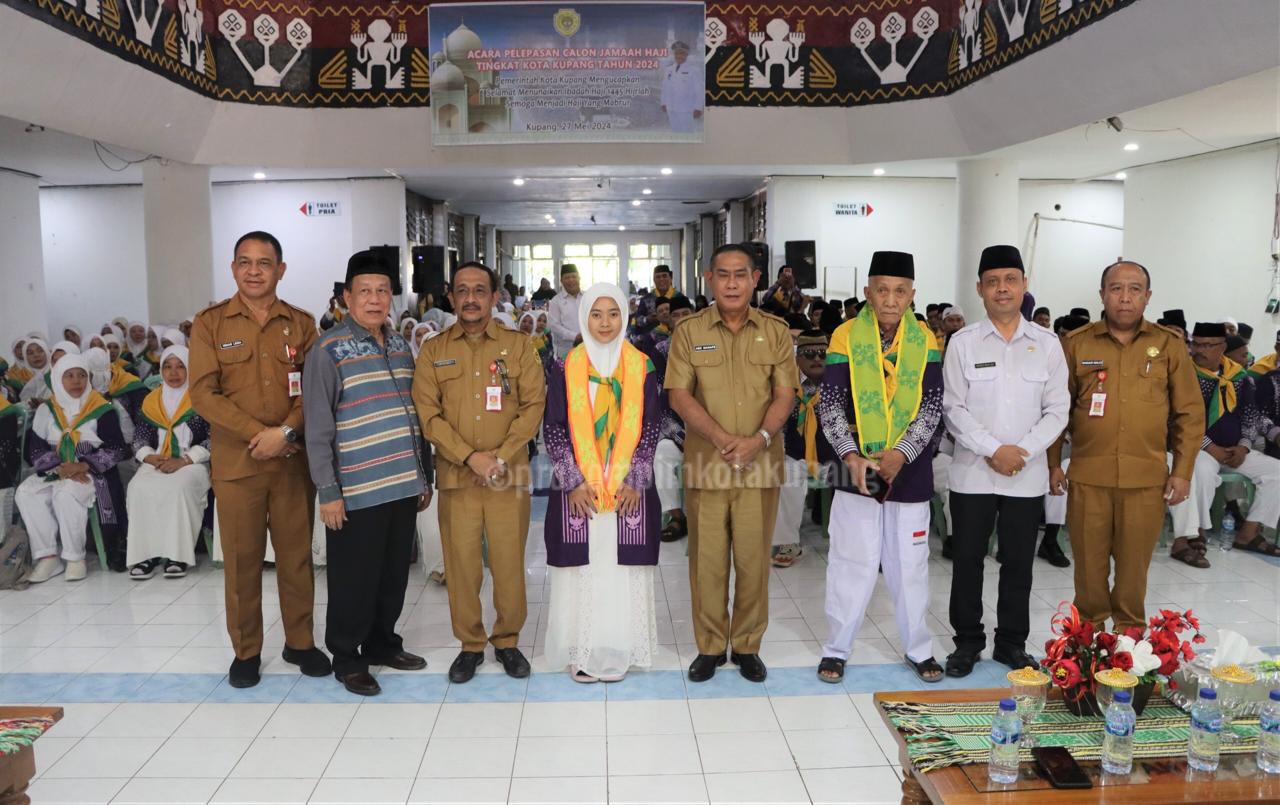 Pemerintah Kota Kupang Lepas 196 Jemaah Haji