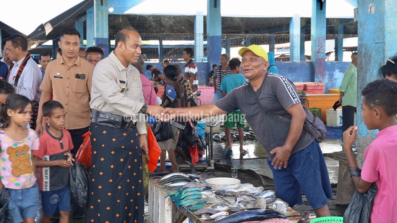 Tekan Laju Inflasi dan Jaga Ketersediaan Stok, Pemkot Kupang Lakukan Sidak Pasar